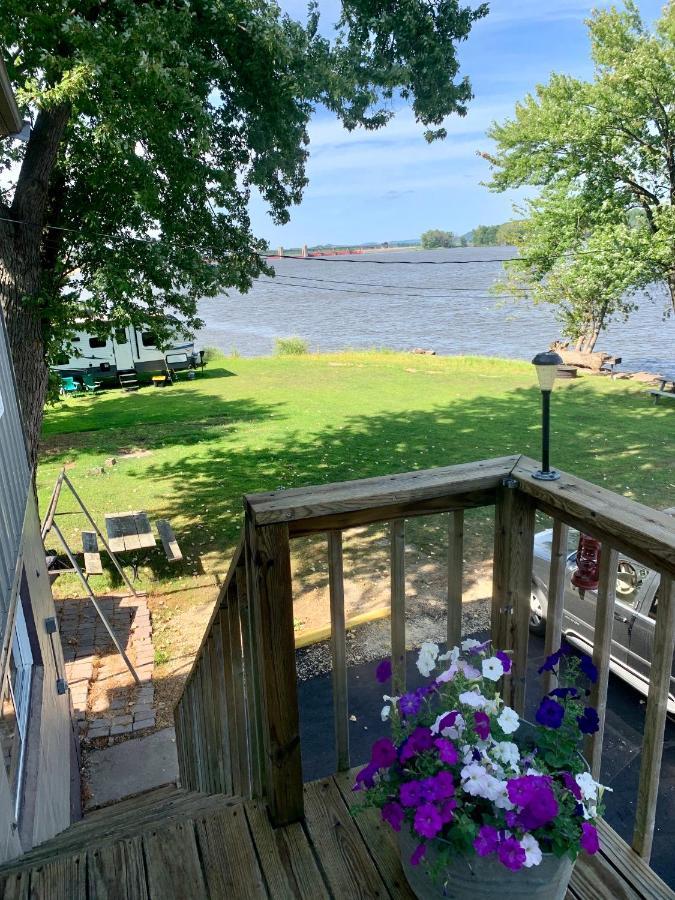 Mississippi River Cabin Bellevue Екстериор снимка