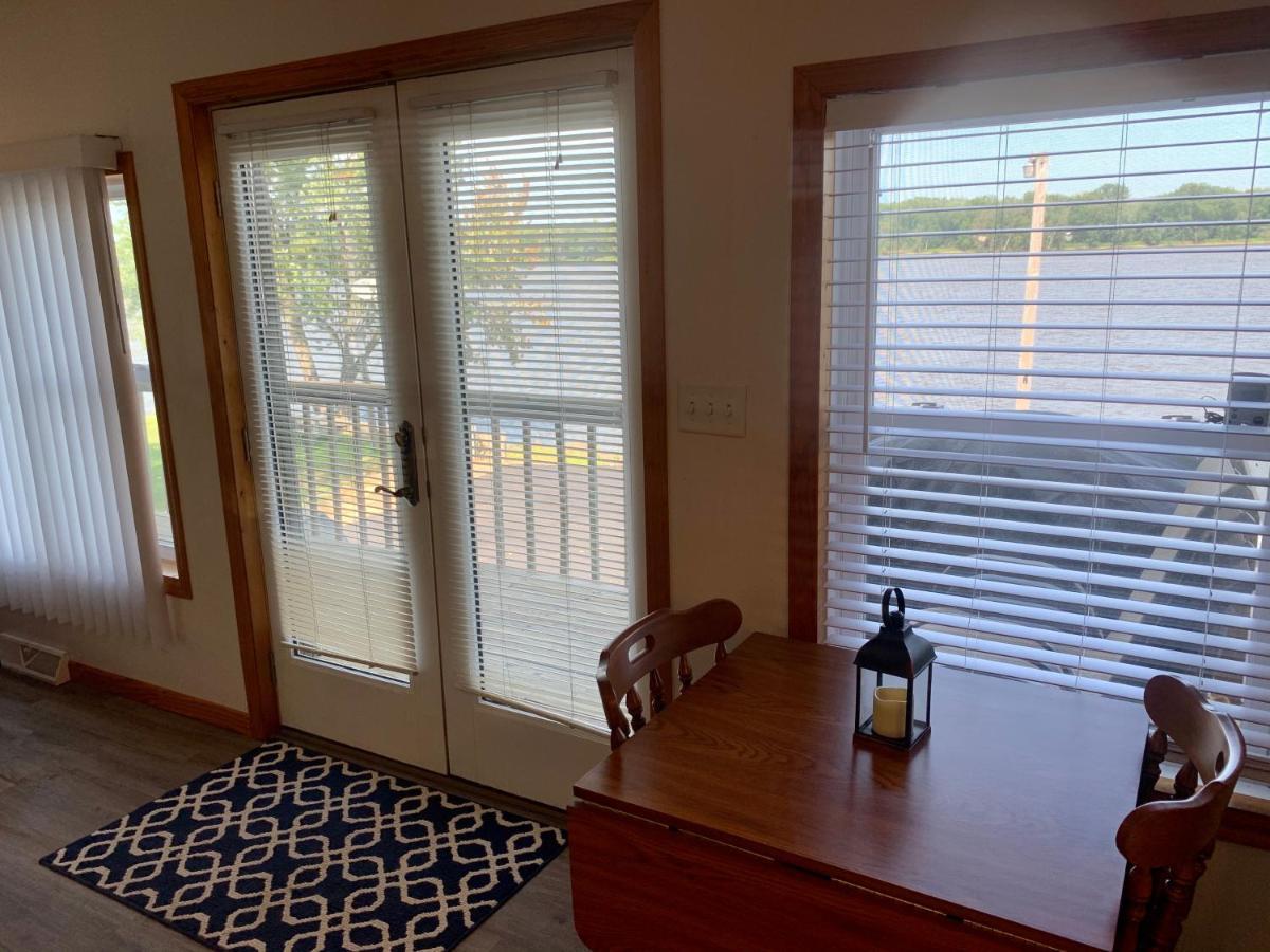 Mississippi River Cabin Bellevue Екстериор снимка
