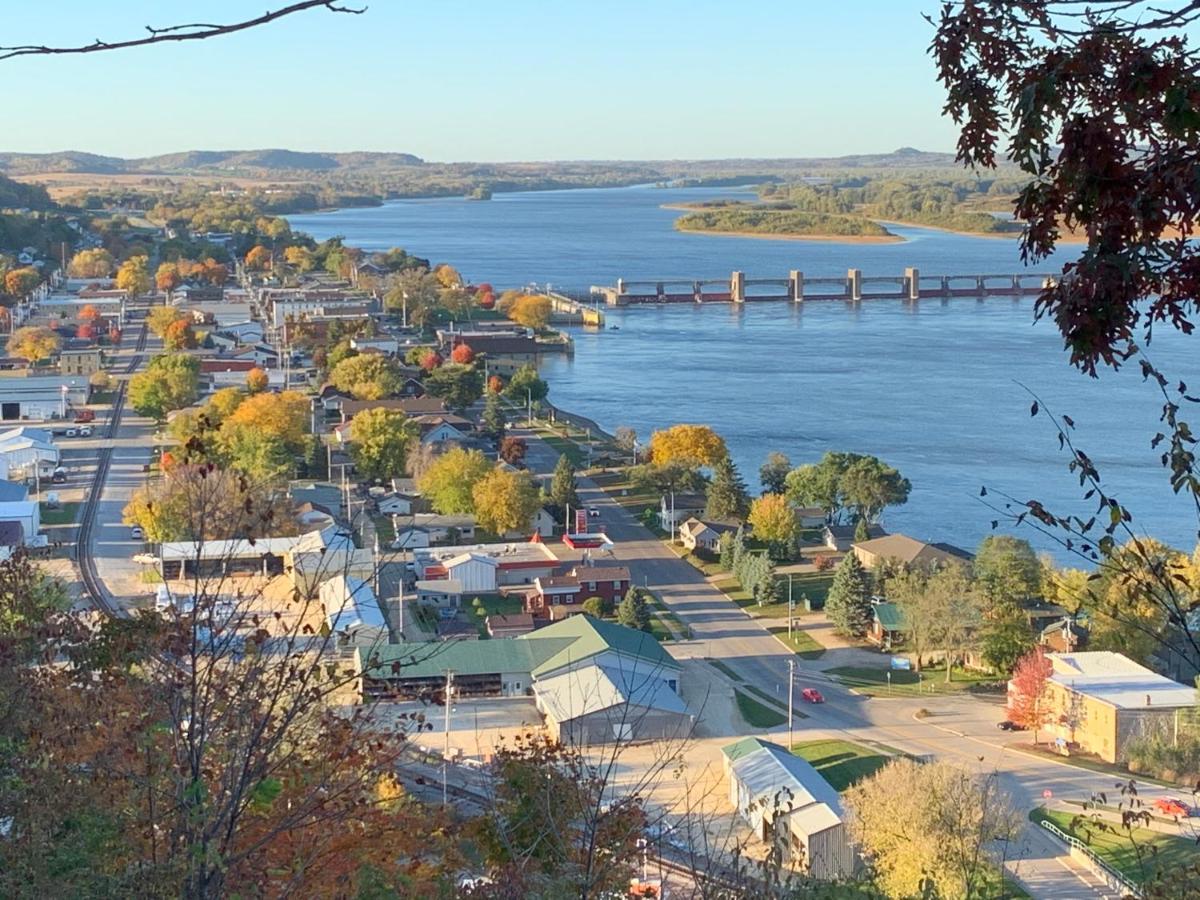 Mississippi River Cabin Bellevue Екстериор снимка